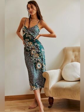 free people mindy backless dress FREE PEOPLE Beach NWT Mindy Backless Midi Dress Women's Size Large Black Combo